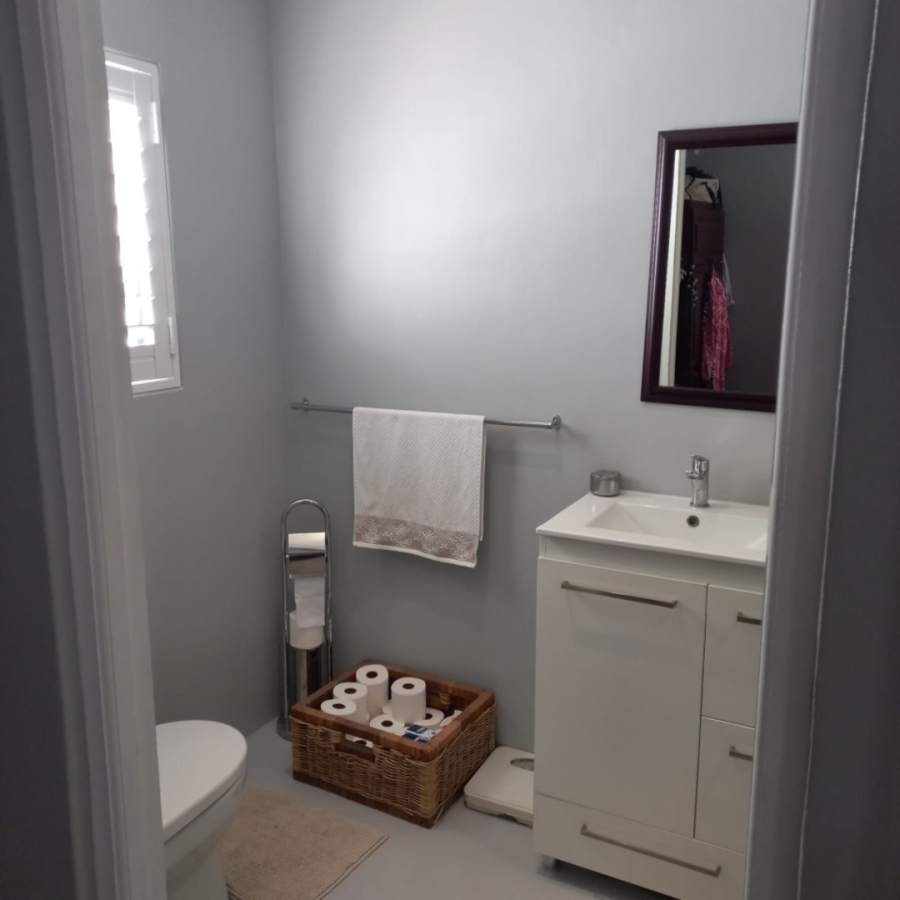 6 Bedroom Property for Sale in Jacobsbaai Western Cape